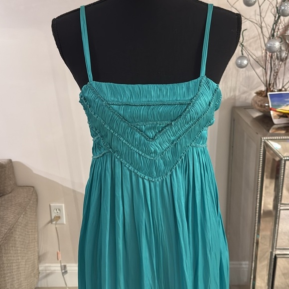 Intermix Green Maxi Dress size 0 - Picture 3 of 5